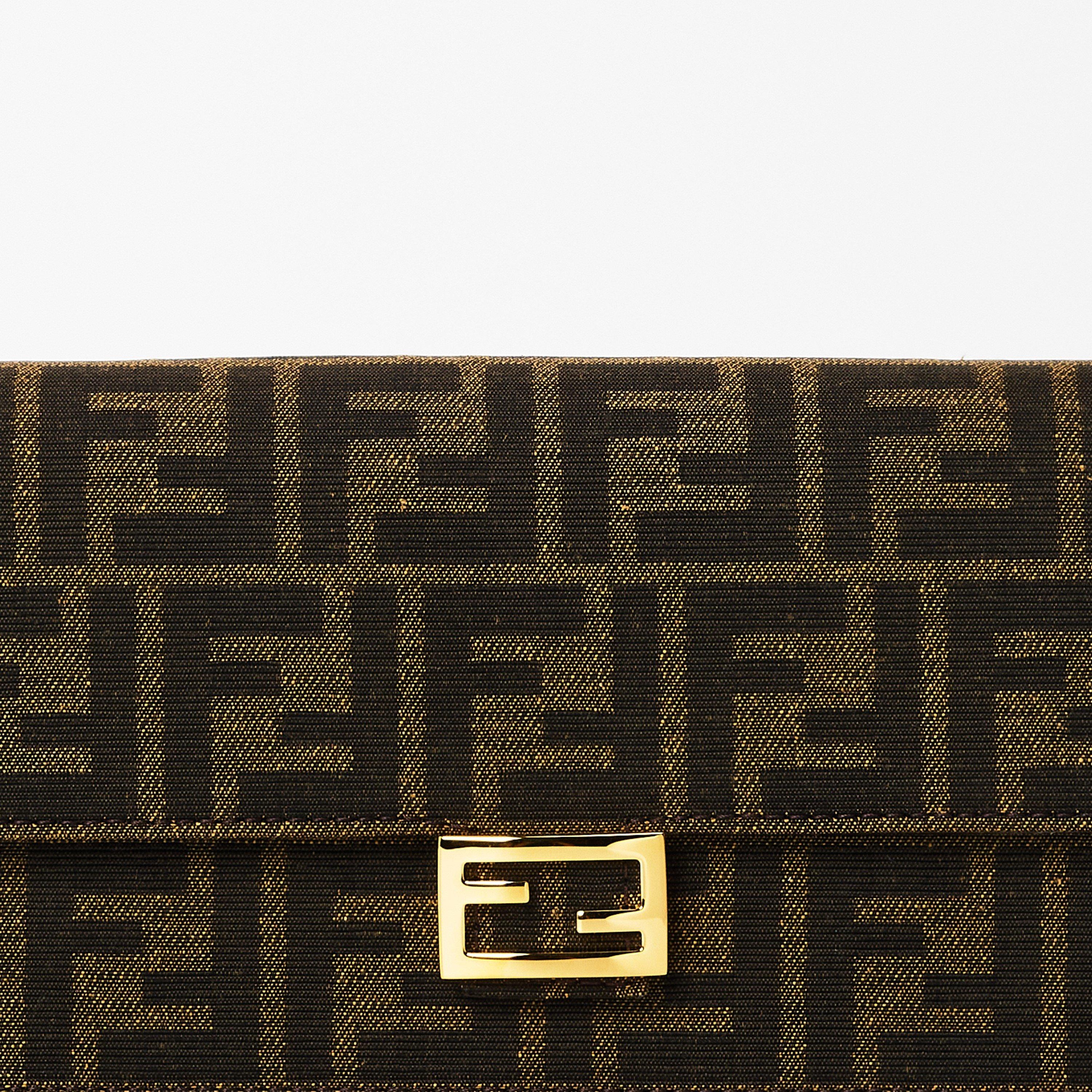 Fendi Wallet on Chain Baguette