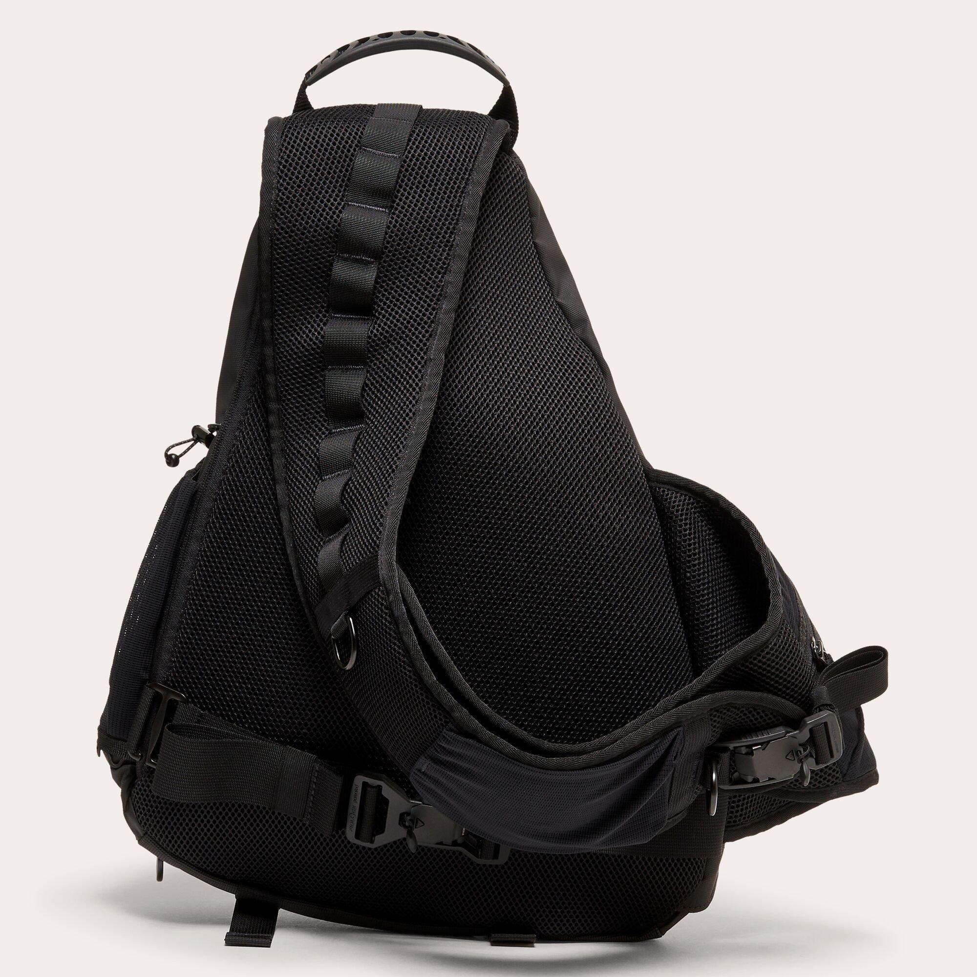 Oakley Latitude Sling Cross Body Bag